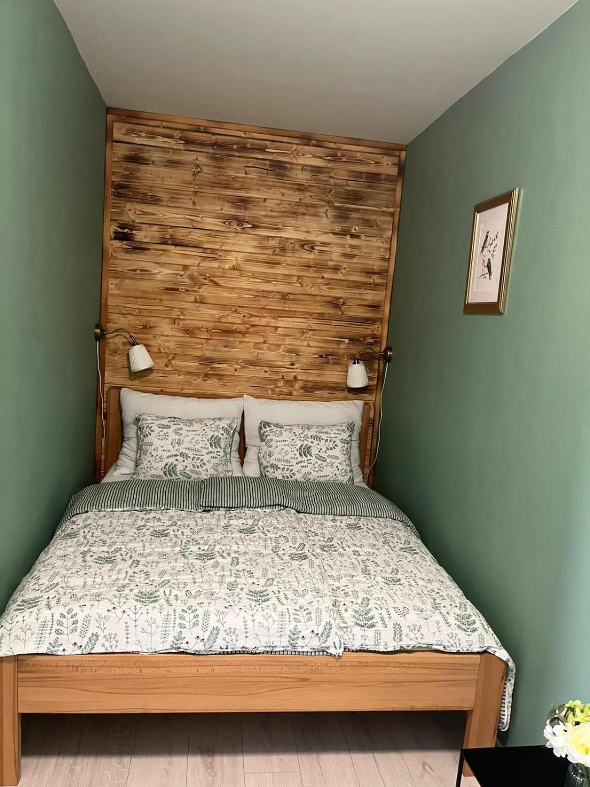 Na Dukelske S Garazi Apartament *